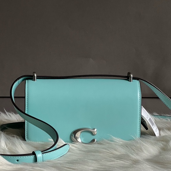 CD724 - Coach Bandit Crossbody - Picture 1 of 14